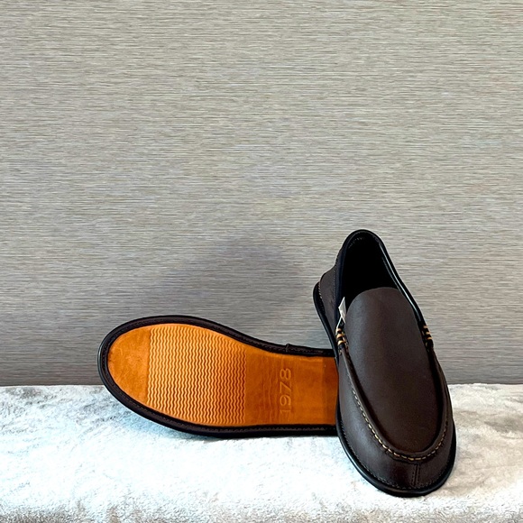 UGG Other - UGG AUSTRALIA LORNE 1978 COLLECTION